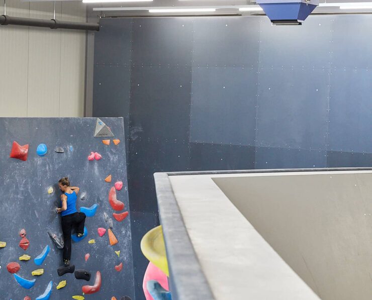 Kletterhalle-Biel_Paerli-AG_P204351.jpg