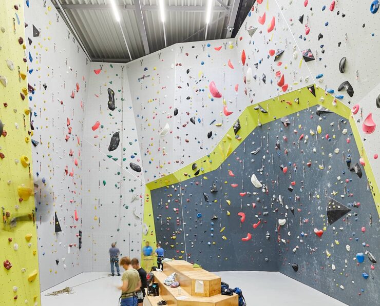 Kletterhalle-Biel_Paerli-AG_P204327.jpg
