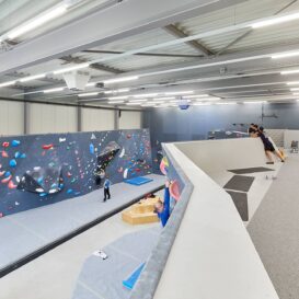 Kletterhalle-Biel_Paerli-AG_P204344.jpg